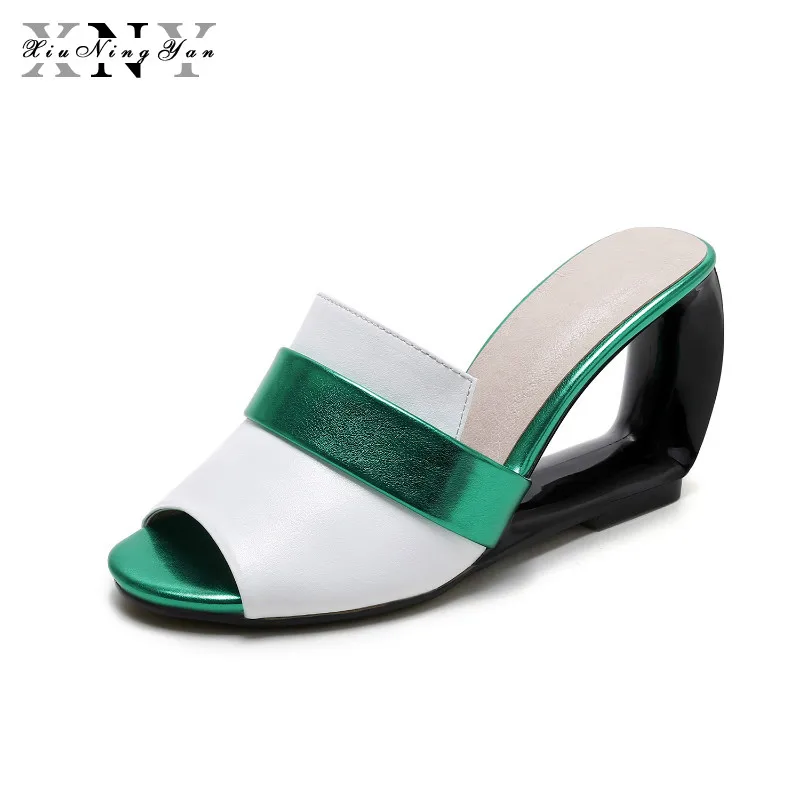 XiuNingYan 2019 Fashion Strange Heels Slippers Women High Heels Slides Ladies Peep Toe Mules Genuine Leather Female Footwear
XiuNingYan 2019 Fashion Strange Heels Slippers Women High Heels Slides Ladies Peep Toe Mules Genuine Leather Female Footwear