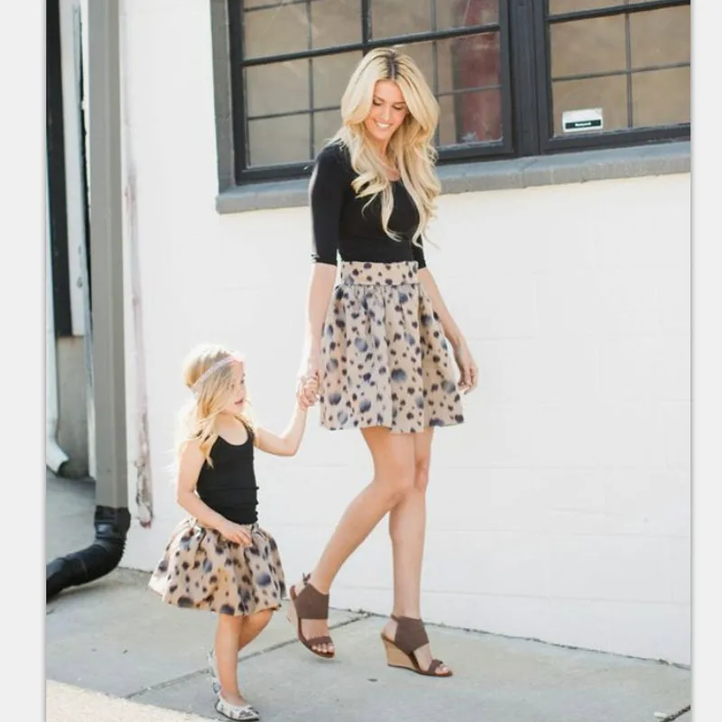 Summer Family Outfits Short Print for Skirt Mom & Me Toddler Girl Skirts Mom and daughter Family Matching Clothes Costume
Summer Family Outfits Short Print for Skirt Mom & Me Toddler Girl Skirts Mom and daughter Family Matching Clothes Costume