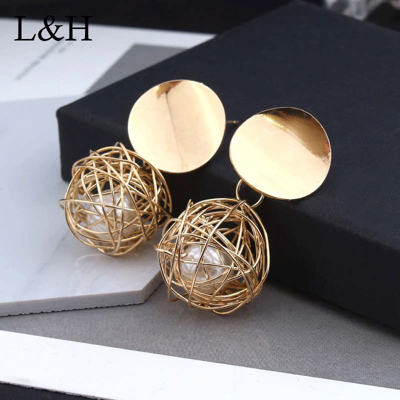 2018 Simulated Pearl Hollowed Alloy Ball Geometric Drop Earrings For Women Alloy Charm Circle Bold Statement Earrings For Women
2018 Simulated Pearl Hollowed Alloy Ball Geometric Drop Earrings For Women Alloy Charm Circle Bold Statement Earrings For Women
