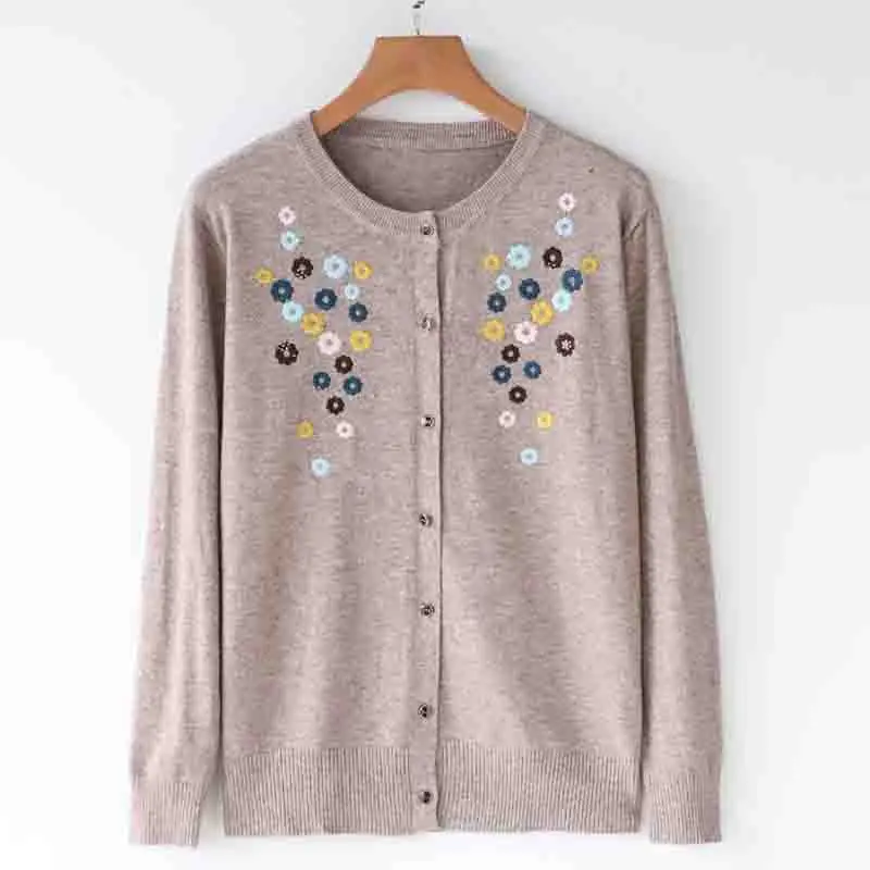 Middle-aged old Women knitted Sweater Cardigan Spring Autumn Loose Plus size Sweater Coat Single-breasted Casual Tricot Tops
Middle-aged old Women knitted Sweater Cardigan Spring Autumn Loose Plus size Sweater Coat Single-breasted Casual Tricot Tops