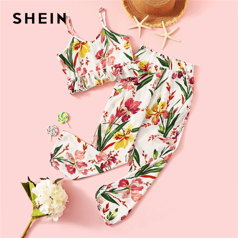 SHEIN Kiddie Floral Print Ruffle Hem Spaghetti Strap Boho Crop Top With Pants Kids Set 2019 Summer Beach Sleeveless Cute Outfits
SHEIN Kiddie Floral Print Ruffle Hem Spaghetti Strap Boho Crop Top With Pants Kids Set 2019 Summer Beach Sleeveless Cute Outfits