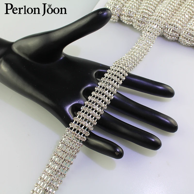 1 yard 1.6cm tape-shape rhinestone trim bending crystal silver metal chain women clothing decorative shoes Accessories
1 yard 1.6cm tape-shape rhinestone trim bending crystal silver metal chain women clothing decorative shoes Accessories