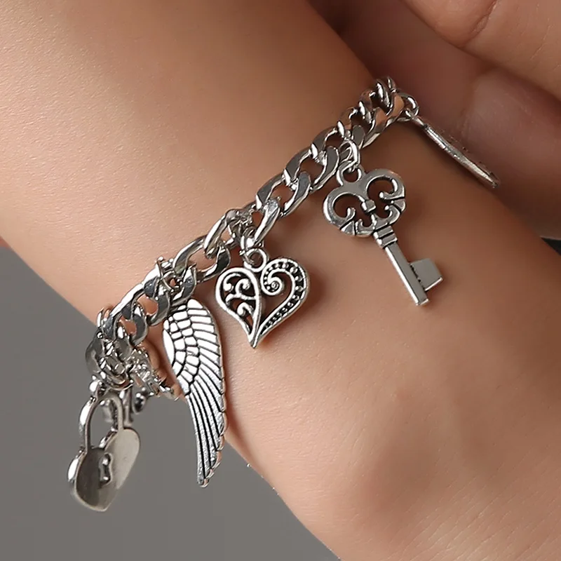 New Multiple Elements Alloy Charm Bracelets Fashion Creative Jewelry Accessories For Men Women Trendy Link Chain Bracelet 2019
New Multiple Elements Alloy Charm Bracelets Fashion Creative Jewelry Accessories For Men Women Trendy Link Chain Bracelet 2019