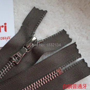 M6 metal held clothing pocket zipper card color 4# cupronickel tooth held 10-60cm Swiss origin riri zipper by hand
M6 metal held clothing pocket zipper card color 4# cupronickel tooth held 10-60cm Swiss origin riri zipper by hand