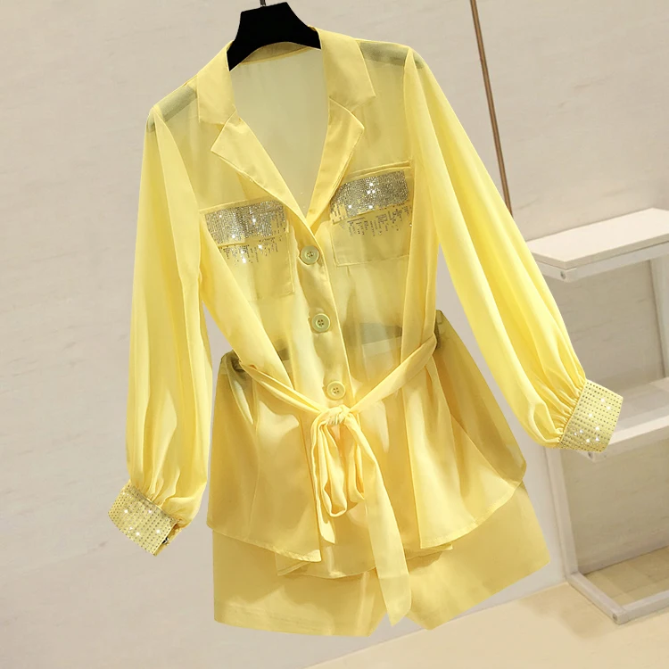 Short suit female 2019 summer new hot drilling chiffon shirt sunscreen shirt + shorts two sets of tide
Short suit female 2019 summer new hot drilling chiffon shirt sunscreen shirt + shorts two sets of tide