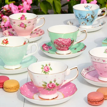 Continental bone china fashion coffee cup Saucer Tea Set English afternoon tea ceramic tea set piece suit 
Continental bone china fashion coffee cup Saucer Tea Set English afternoon tea ceramic tea set piece suit