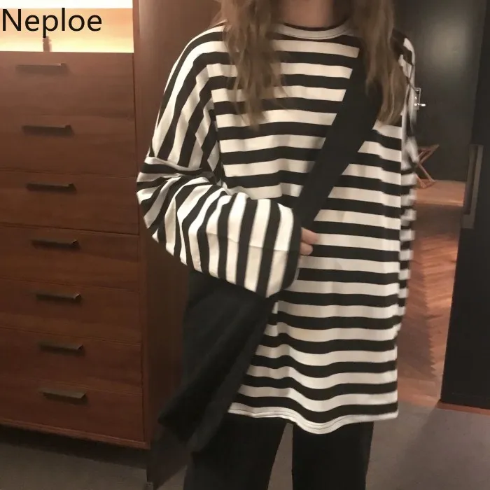 Neploe Loose Harajuku Striped Sweatshirt Autumn Casual Fashion Long Sleeve Pullovers 2019 Oversized Women Men Jumpers 53639
Neploe Loose Harajuku Striped Sweatshirt Autumn Casual Fashion Long Sleeve Pullovers 2019 Oversized Women Men Jumpers 53639