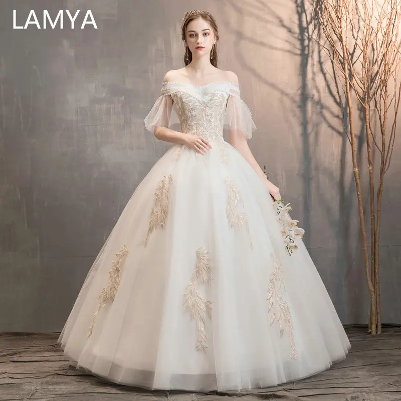 LAMYA Lace Applique Wedding Dresses Flare Sleeve Tulle Bridal Gown with Pearl Beading V Neck Customized vestido de noiva
LAMYA Lace Applique Wedding Dresses Flare Sleeve Tulle Bridal Gown with Pearl Beading V Neck Customized vestido de noiva