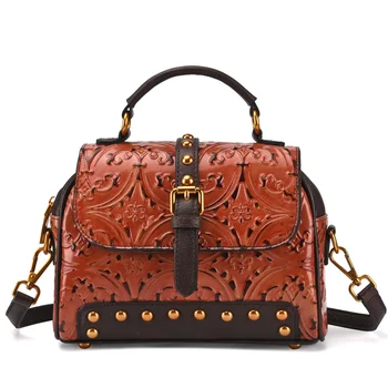2019 Women Handbag Genuine Leather Small Doctor Bag Women Shoulder Bag Female Crossbody Handbag Rivets Girls Vintage Women Bags
2019 Women Handbag Genuine Leather Small Doctor Bag Women Shoulder Bag Female Crossbody Handbag Rivets Girls Vintage Women Bags