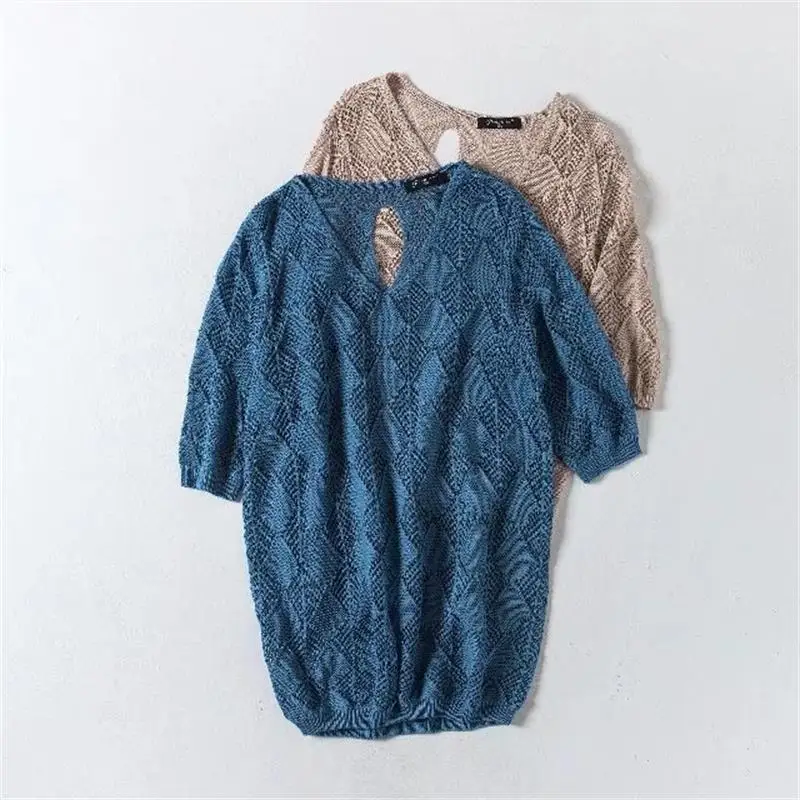 Plus size spring & summer women argyle thin pullovers V-neck sweater 2018 Khaki & blue Knitted casual ladies sweater female 5XL
Plus size spring & summer women argyle thin pullovers V-neck sweater 2018 Khaki & blue Knitted casual ladies sweater female 5XL