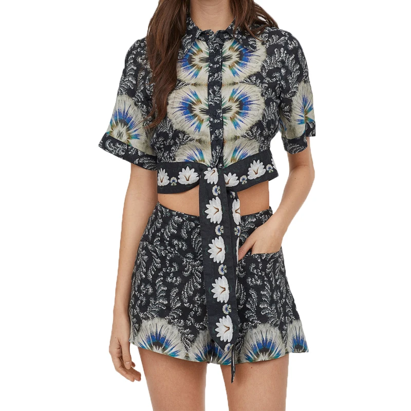 Summer 2 piece set women clothes 2019 casual black shorts set printing two piece set
Summer 2 piece set women clothes 2019 casual black shorts set printing two piece set