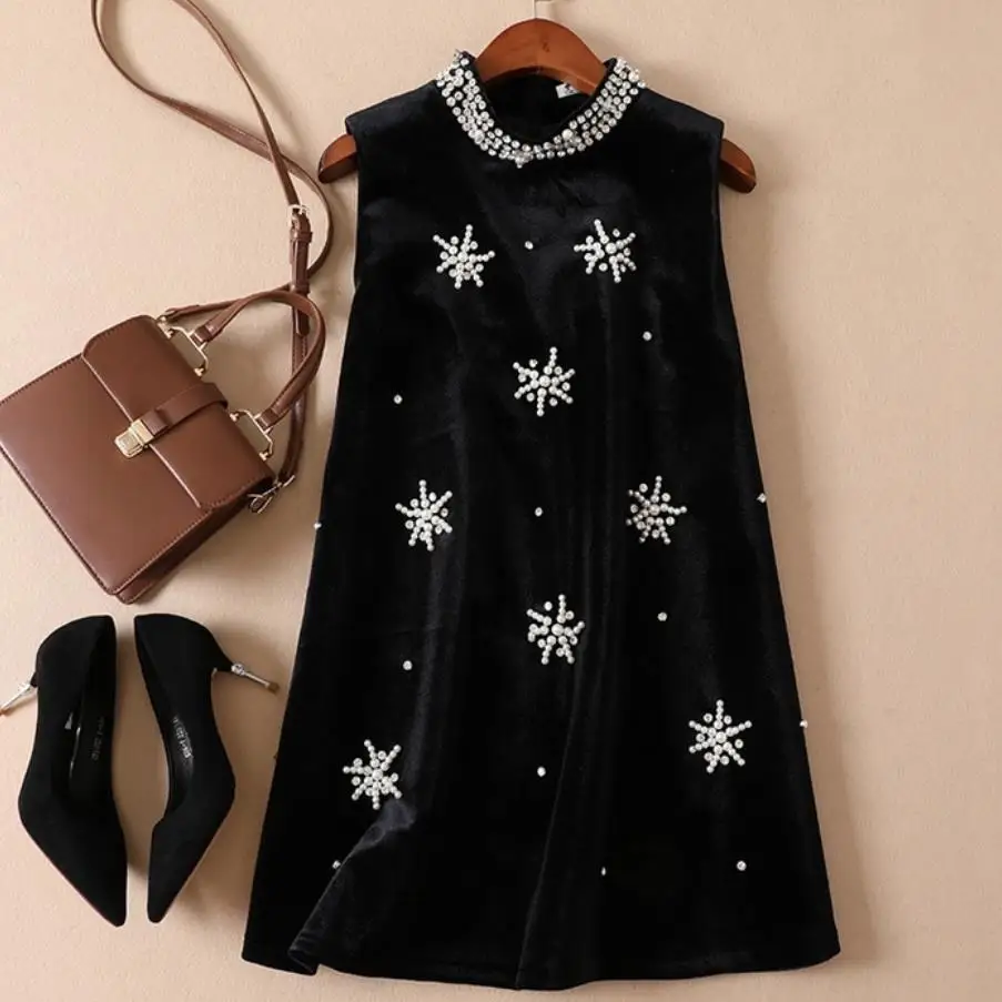 autumn winter new women fashion velvet beaded diamond A-line dress half turtleneck slim sleeveless vest dress
autumn winter new women fashion velvet beaded diamond A-line dress half turtleneck slim sleeveless vest dress