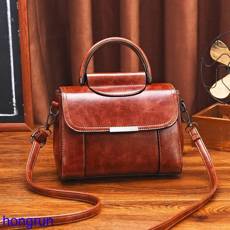 Fashion Designer Shoulder Bag Women PU Leather Handbag Vintage Color Messenger Bag Ladies Small Top Handle Handbag Clutches
Fashion Designer Shoulder Bag Women PU Leather Handbag Vintage Color Messenger Bag Ladies Small Top Handle Handbag Clutches