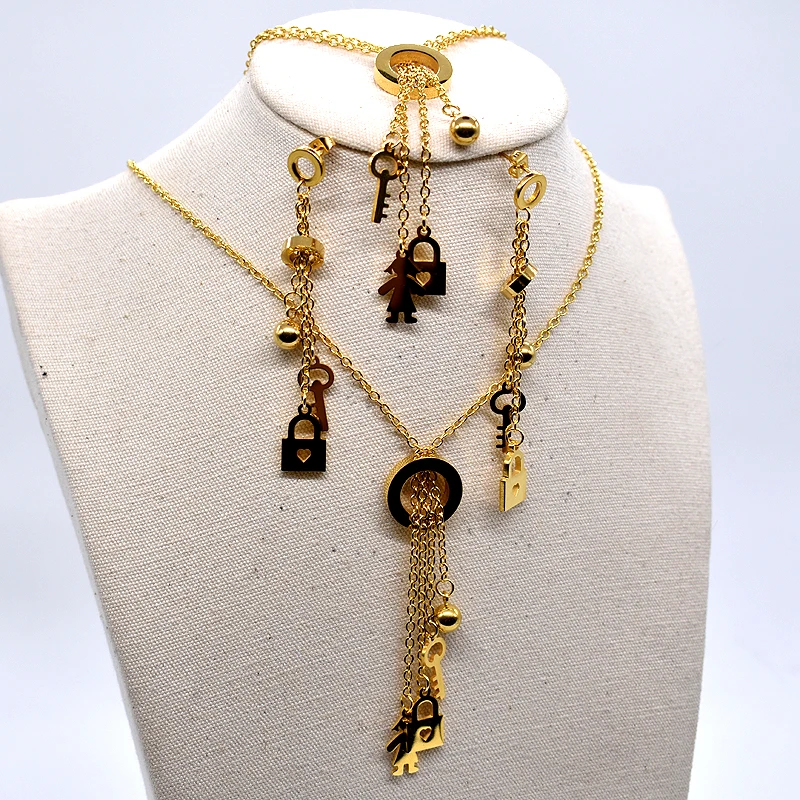 AMUMIU wholesale womens pendants necklaces earrings bracelet sets engagement jewelry set 2017 new casual accessories KTZ039
AMUMIU wholesale womens pendants necklaces earrings bracelet sets engagement jewelry set 2017 new casual accessories KTZ039