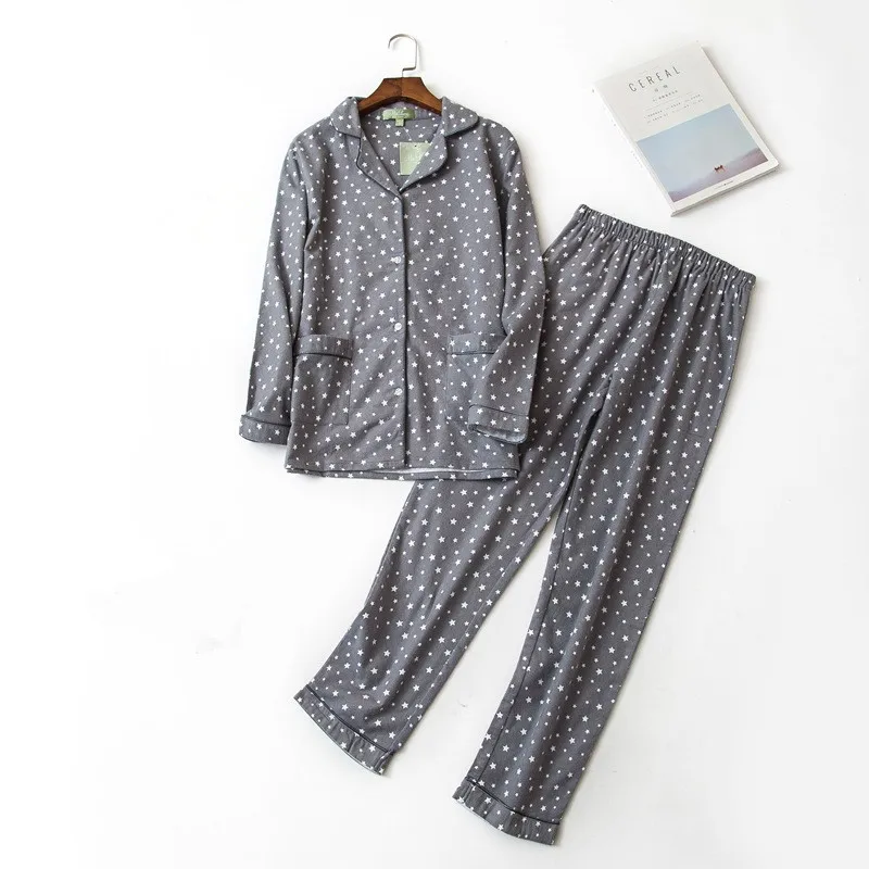 New women pijama sets elegant grey color white stars turn-down collar sets cotton material elegant simple pajamas for ladies
New women pijama sets elegant grey color white stars turn-down collar sets cotton material elegant simple pajamas for ladies