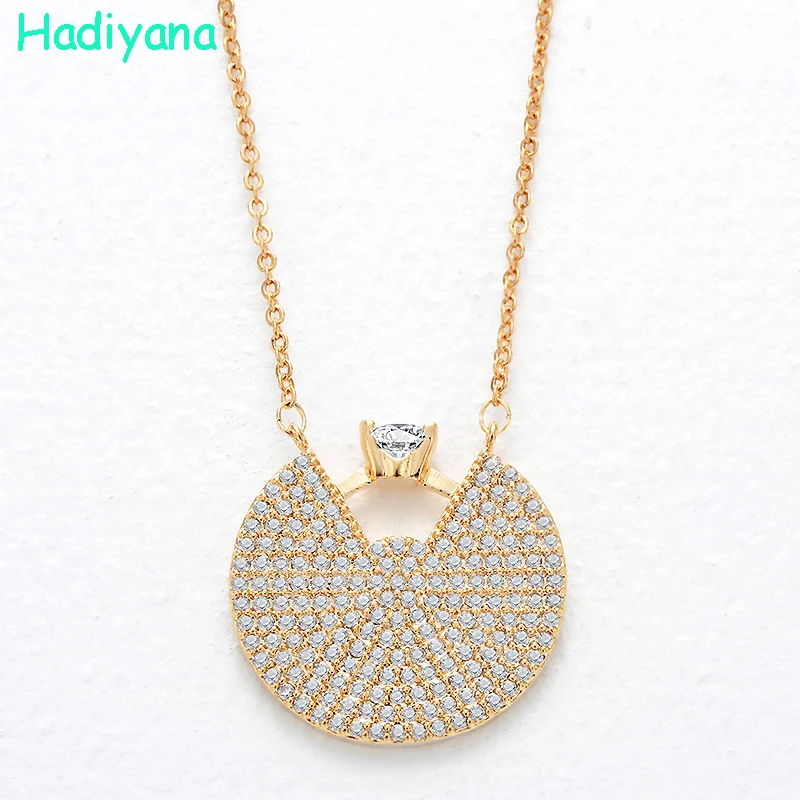 Hadiyana Chic Fantastic Pave Pendant Necklace Cubic Zircon Round Simple Gold Color Luxury Shining Sun Necklace For Women PE116
Hadiyana Chic Fantastic Pave Pendant Necklace Cubic Zircon Round Simple Gold Color Luxury Shining Sun Necklace For Women PE116