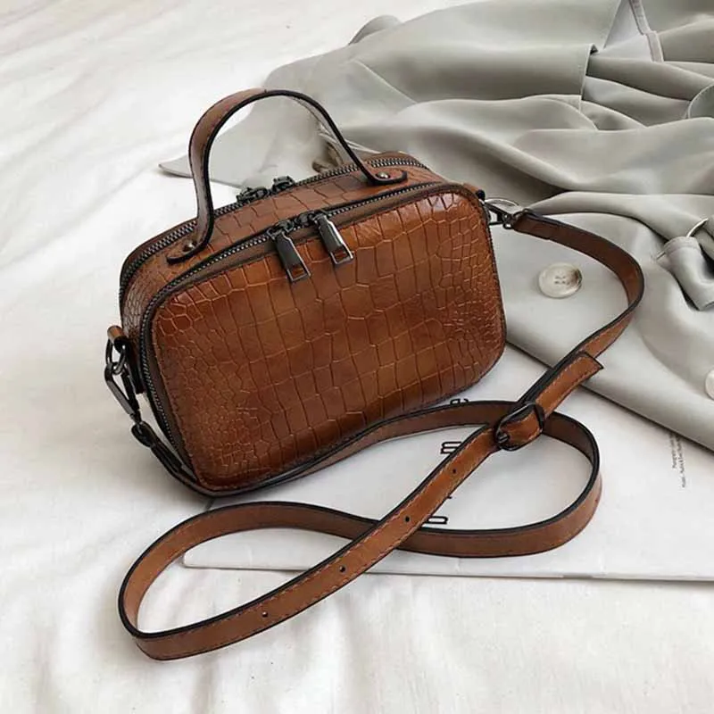 Luxury Vintage Leather Crossbody Bags For Women 2019 Small Lady's Retro Solid Shoulder Bag Female Sling Summer Designer Handbags
Luxury Vintage Leather Crossbody Bags For Women 2019 Small Lady's Retro Solid Shoulder Bag Female Sling Summer Designer Handbags