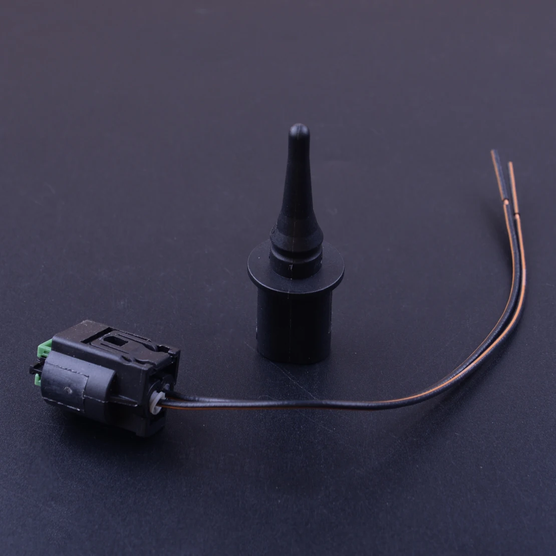 Outer Ambient Air Temperature Sensor & Plug Fit For Mercedes Benz C E S Smart Sprinter 0075421318
Outer Ambient Air Temperature Sensor & Plug Fit For Mercedes Benz C E S Smart Sprinter 0075421318