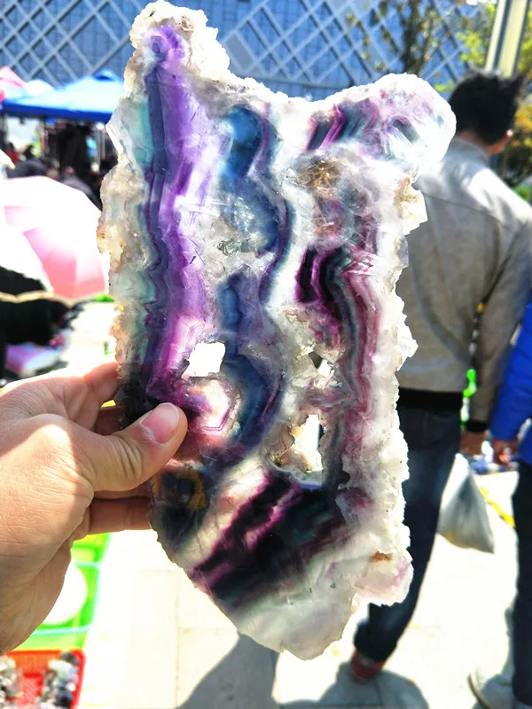 850-900g Natural rainbow fluorite slice point healing household decorative furnishings
850-900g Natural rainbow fluorite slice point healing household decorative furnishings