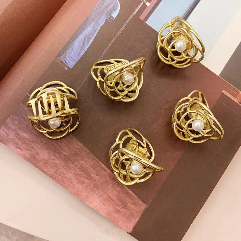 2019 New Fashion Hairpins Hair Clip Alloy Hair Crab Flower Hair Claws for Women Clamp Barrettes Top Gripper Hair Claw
2019 New Fashion Hairpins Hair Clip Alloy Hair Crab Flower Hair Claws for Women Clamp Barrettes Top Gripper Hair Claw
