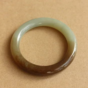 Xinjiang hetian stone bracelet, hand carved seed material/appraisal certificate/gift boxes//
Xinjiang hetian stone bracelet, hand carved seed material/appraisal certificate/gift boxes//