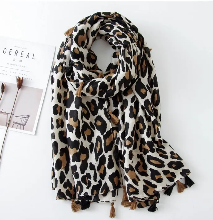 Free shipping Leopard Cotton Viscose Print Frin Scarf Muslim Hijab Muffler Head Wrap Tassels Quality Scarves Retail Hot
Free shipping Leopard Cotton Viscose Print Frin Scarf Muslim Hijab Muffler Head Wrap Tassels Quality Scarves Retail Hot