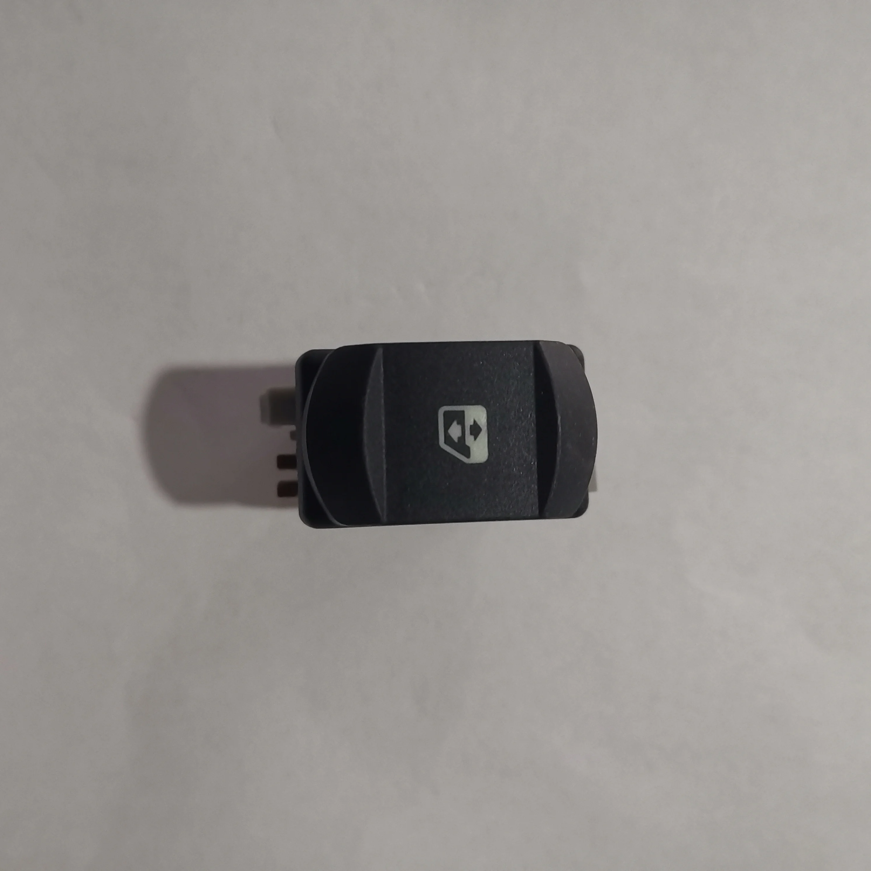 Electric Power Single Window Control Switch 6 Pin 8200442266 for Renault Laguna 2 Megane 2 Clio 3
Electric Power Single Window Control Switch 6 Pin 8200442266 for Renault Laguna 2 Megane 2 Clio 3