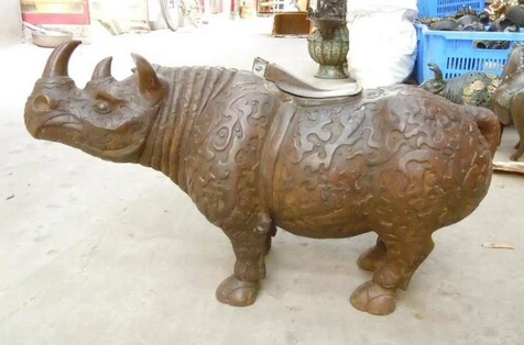 shitou 001523 China bronze carved flower pattern rhinoceros censer Incense Burner statues discount 30% (C0324)
shitou 001523 China bronze carved flower pattern rhinoceros censer Incense Burner statues discount 30% (C0324)