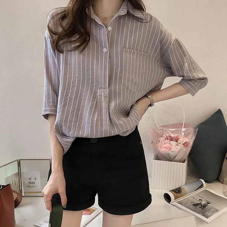 2018 Summer New Korean Version shirts Loose Thin Striped Women Shirt Women Shirt Casual Harajuku Female Shirt Bottoming Blouse
2018 Summer New Korean Version shirts Loose Thin Striped Women Shirt Women Shirt Casual Harajuku Female Shirt Bottoming Blouse