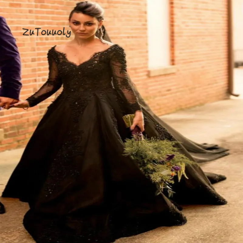 Vintage Black Gothic Wedding Dress Elegant Summer Bobo Backless Wedding Dress With Beaded Appliques Long Sleeves mariage vestido
Vintage Black Gothic Wedding Dress Elegant Summer Bobo Backless Wedding Dress With Beaded Appliques Long Sleeves mariage vestido