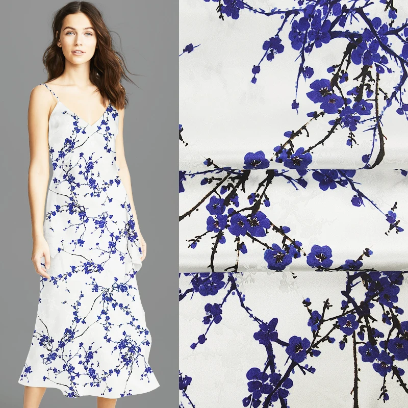 118CM Wide 19MM Blue Floral Print Jacquard Stretch White Silk Satin Fabric Good for Summer Dress Skirt Shirt Pants JH060
118CM Wide 19MM Blue Floral Print Jacquard Stretch White Silk Satin Fabric Good for Summer Dress Skirt Shirt Pants JH060