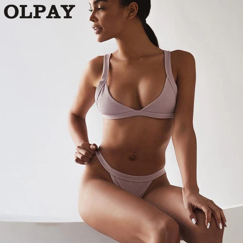 2019 new bikini sexy slim swimsuit beach holiday bikini solid color triangle swimsuit Push up fashion bikini free shipping 8112
2019 new bikini sexy slim swimsuit beach holiday bikini solid color triangle swimsuit Push up fashion bikini free shipping 8112