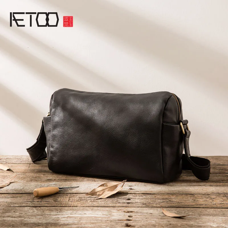 AETOO 2017 Men's Leather Shoulder Messenger Bag Retro Handmade Postman Pack Casual Backpack Leather Bag Men's Bag Tide Pack
AETOO 2017 Men's Leather Shoulder Messenger Bag Retro Handmade Postman Pack Casual Backpack Leather Bag Men's Bag Tide Pack