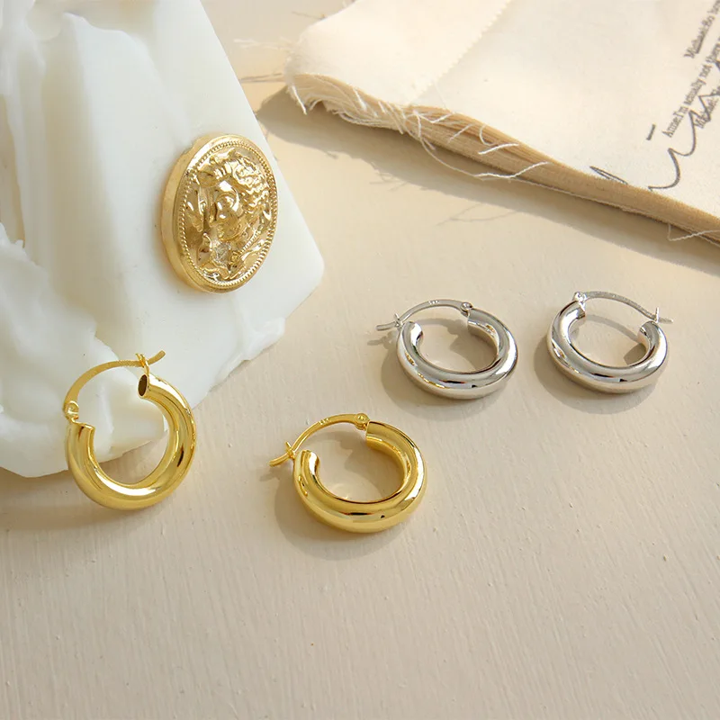 100% 925 Solid Sterling Silver Unique Shaped Piercing Huggie Hoop Earring For Women Sterling Silver Earing Jewelry
100% 925 Solid Sterling Silver Unique Shaped Piercing Huggie Hoop Earring For Women Sterling Silver Earing Jewelry