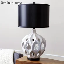 Nordic modern simple hollow ceramic desk lamp bedroom bedside lamp American retro creative personality LED desk lamp
Nordic modern simple hollow ceramic desk lamp bedroom bedside lamp American retro creative personality LED desk lamp