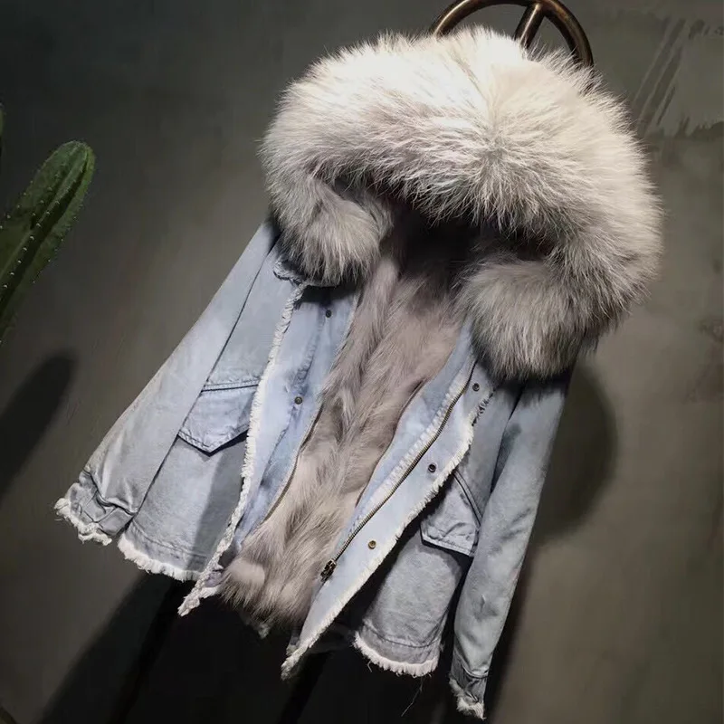 Zhou Dongyu, the same type of fox fur collar jeans windbreaker coat star, your female head fox fur coat
Zhou Dongyu, the same type of fox fur collar jeans windbreaker coat star, your female head fox fur coat