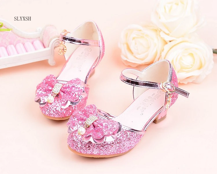 Summer girl shoes High Heels Princess Sandals Kids Wedding Beading Bowtie Shoes for Children Pink Gold Silver school dance shoe
Summer girl shoes High Heels Princess Sandals Kids Wedding Beading Bowtie Shoes for Children Pink Gold Silver school dance shoe