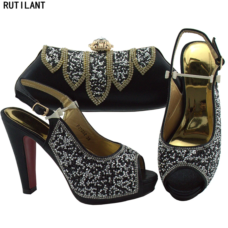 New Arrival Sales In Women Matching Shoes and Bag Set Decorated with Rhinestone Nigerian Women Wedding Party Pumps with Purse
New Arrival Sales In Women Matching Shoes and Bag Set Decorated with Rhinestone Nigerian Women Wedding Party Pumps with Purse