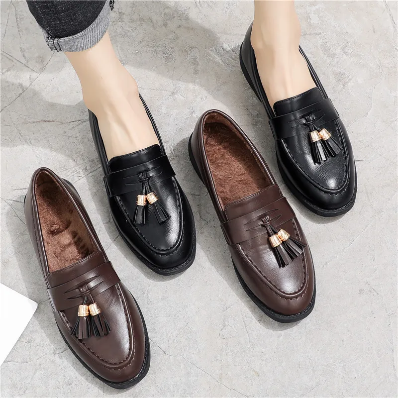 Double fringe leather shoes women winter plush round toe shallow single flats british slip on oxfords creepers ladies zapatos
Double fringe leather shoes women winter plush round toe shallow single flats british slip on oxfords creepers ladies zapatos