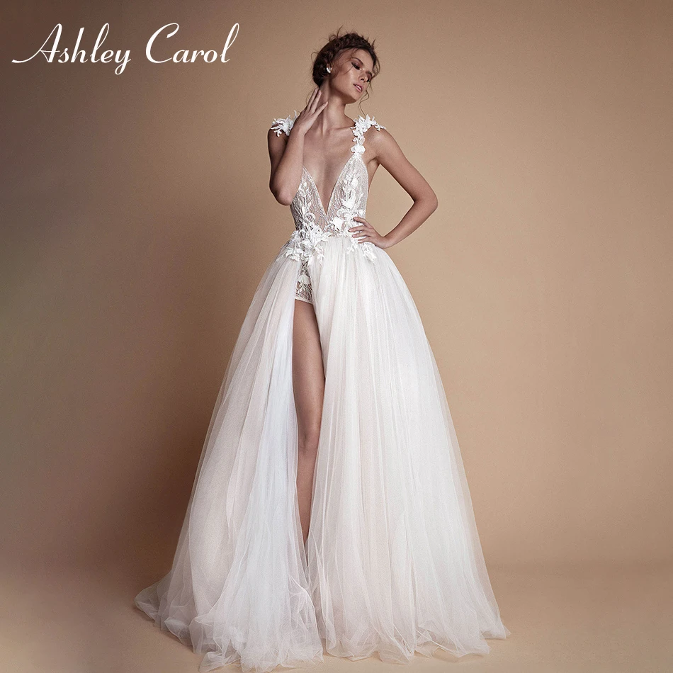 Ashley Carol Sexy Deep V-neckline Beach Wedding Dress 2019 Fairy Backless Princess Slit-Hem Bridal Dress Boho Lace Wedding Gowns
Ashley Carol Sexy Deep V-neckline Beach Wedding Dress 2019 Fairy Backless Princess Slit-Hem Bridal Dress Boho Lace Wedding Gowns