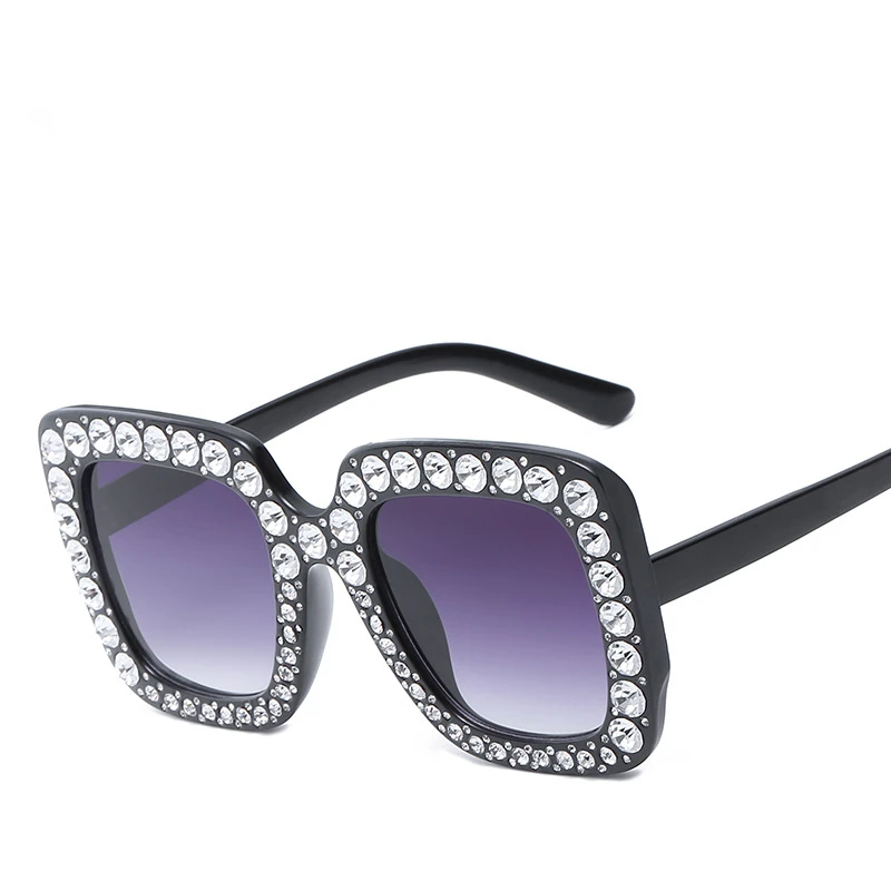 fashion European and American sunglasses new trend diamond inlaid glasses women's ocean lens anti UV sun glasses OEM
fashion European and American sunglasses new trend diamond inlaid glasses women's ocean lens anti UV sun glasses OEM
