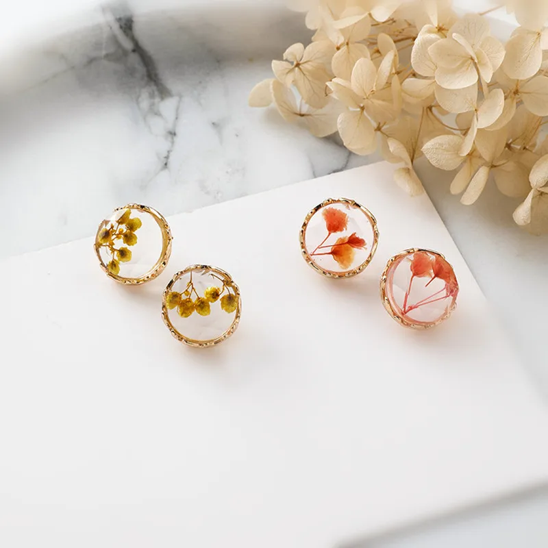 Chic Tiny Dry Flower Earrings For Women Girls Trendy Ear Stud Jewelry Cute Gift Boucles d'oreilles fleurs
Chic Tiny Dry Flower Earrings For Women Girls Trendy Ear Stud Jewelry Cute Gift Boucles d'oreilles fleurs