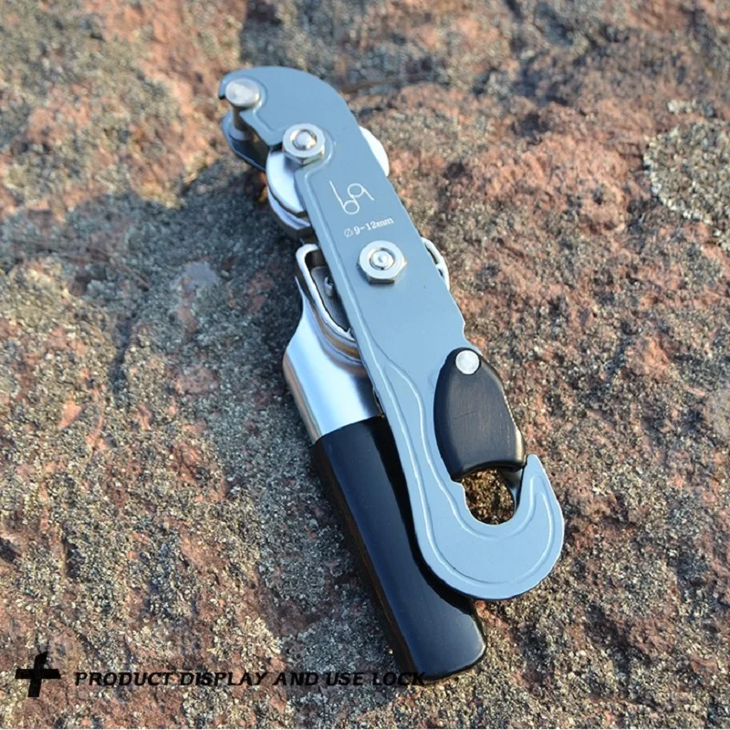 XINDA Professional Rock Climbing Mountaineering Handle-Control Abseiling Device Downhill Descender Rappelling Antomatic Brake
XINDA Professional Rock Climbing Mountaineering Handle-Control Abseiling Device Downhill Descender Rappelling Antomatic Brake