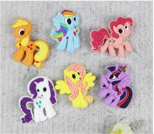 Creative cartoon PVC badges Children's brooch beautiful safety pins the cute color horse brooch
Creative cartoon PVC badges Children's brooch beautiful safety pins the cute color horse brooch