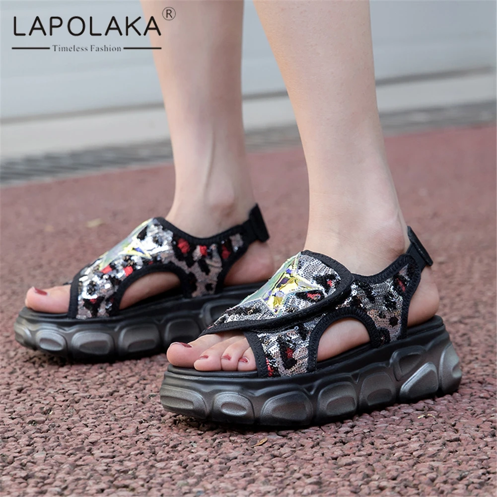 Lapolaka New Fashion Big Size 35-42 Ladies Med Heels Bling Flat Platforn Shoes Woman Casual Comfortable Summer Sandals 2019
Lapolaka New Fashion Big Size 35-42 Ladies Med Heels Bling Flat Platforn Shoes Woman Casual Comfortable Summer Sandals 2019