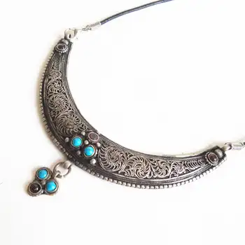 Tibetan Pendants Nepal Indian Vintage Moon Pendants Tibetan Hand Jewelry Old Silver Color TBP166
Tibetan Pendants Nepal Indian Vintage Moon Pendants Tibetan Hand Jewelry Old Silver Color TBP166