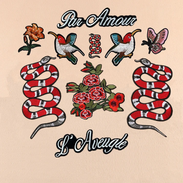 Vintage Snake Peony Pattern Embroidered Applique Patches Decoration For DIY Clothing Decorations
Vintage Snake Peony Pattern Embroidered Applique Patches Decoration For DIY Clothing Decorations