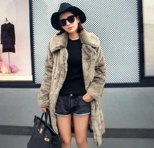 artificial fur coat 2019 Winter Coat Women Faux Fur Coats Turn-Down Maxi Long Furry Outwear Plus Size Fluffy Coat AW331
artificial fur coat 2019 Winter Coat Women Faux Fur Coats Turn-Down Maxi Long Furry Outwear Plus Size Fluffy Coat AW331