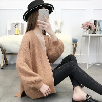 autumn women's coat coat is loose, short, autumn and winter sweater outside, students knitted cardigan lazy and lazy.
autumn women's coat coat is loose, short, autumn and winter sweater outside, students knitted cardigan lazy and lazy.