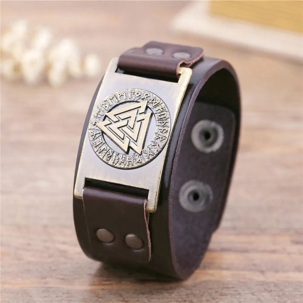 Skyrim Punk Leather Bracelet With Viking Runes Totem Metal Crafts Connector Charms Adjustable Vintage Wristband Leather Bracelet 17